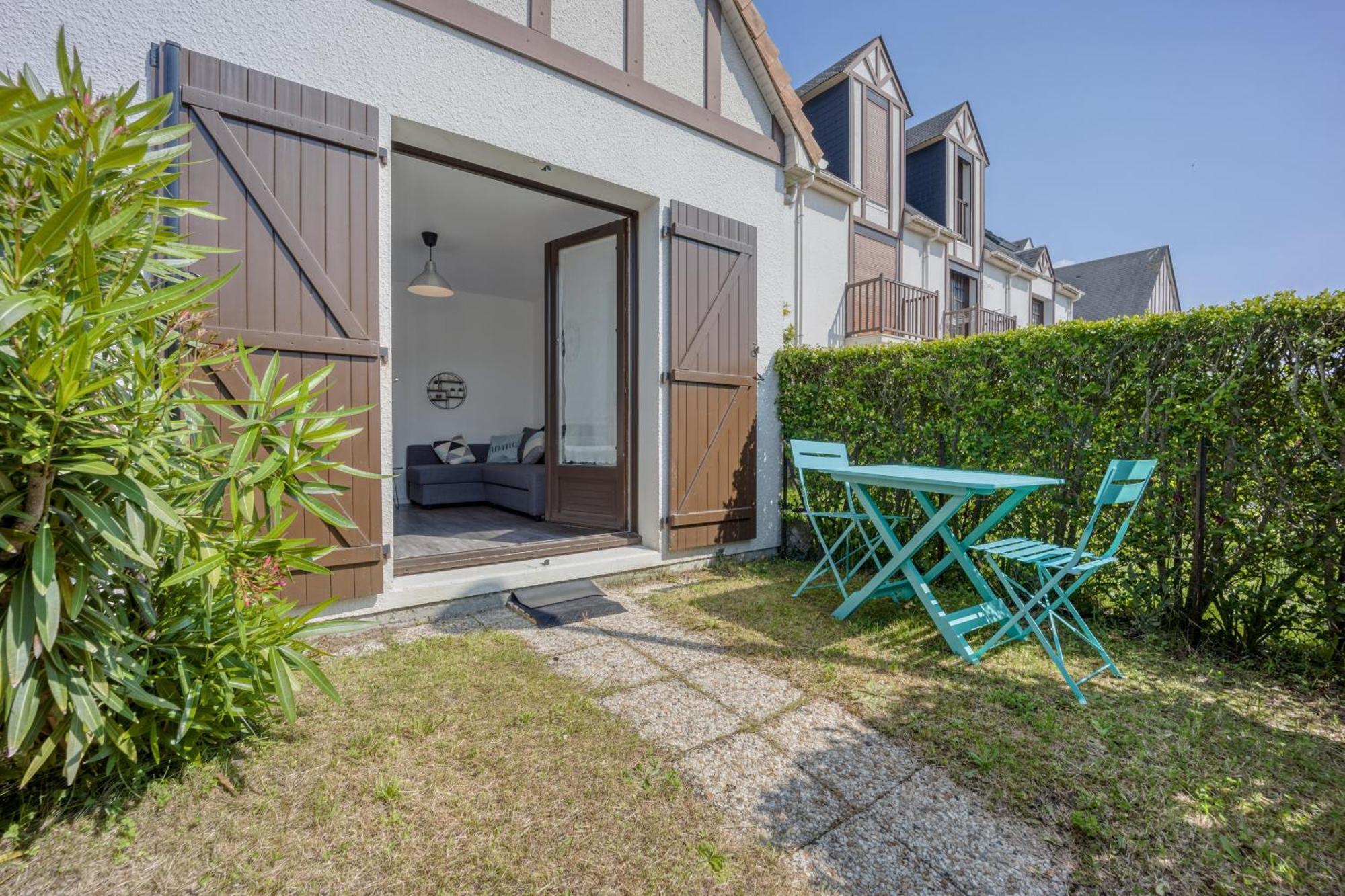 Le Petit Normand - Studio Avec Jardin A 500 M De La Plage Courseulles-sur-Mer Exteriör bild